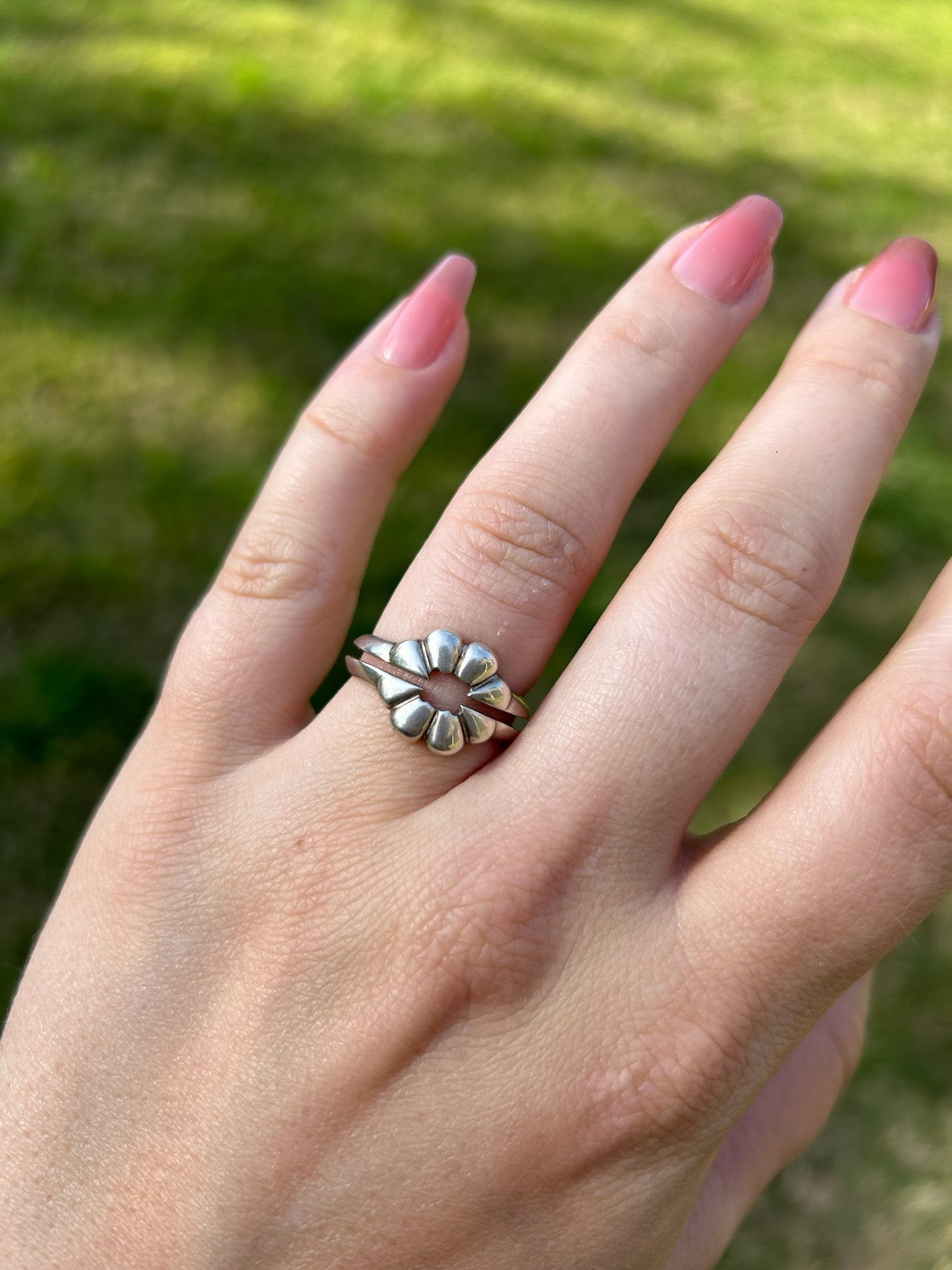 boho, boho jewelry, western apparel, western, ring, statement ring, sterling ring, sterling silver jewelry, size 7.5, flower ring