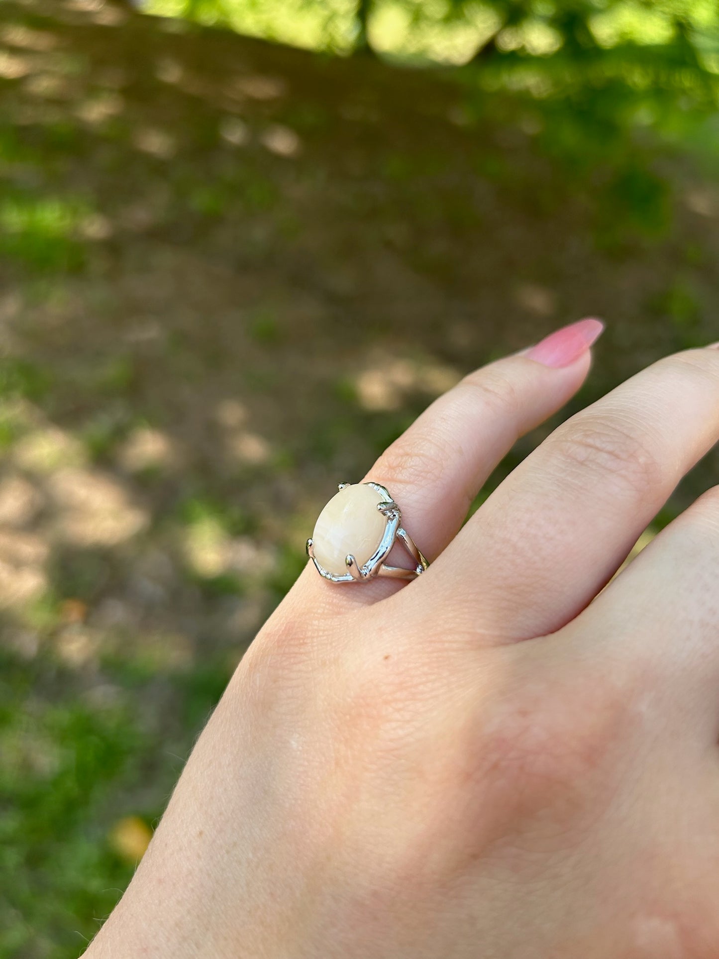 boho, boho jewelry, western apparel, western, ring, statement ring, white centerpiece, size 6