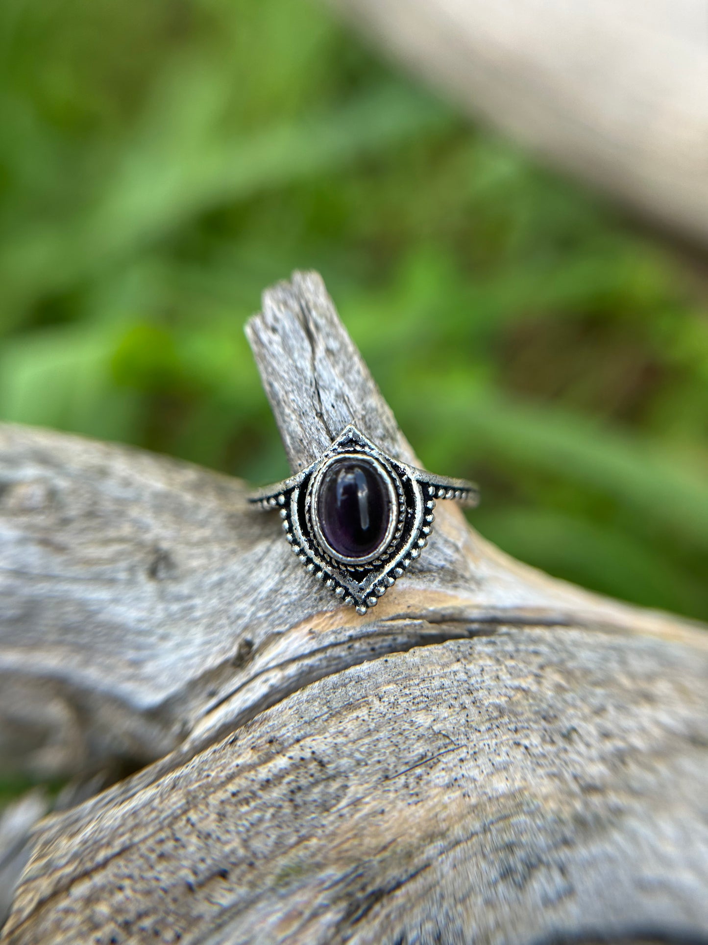 Intrigue Ring