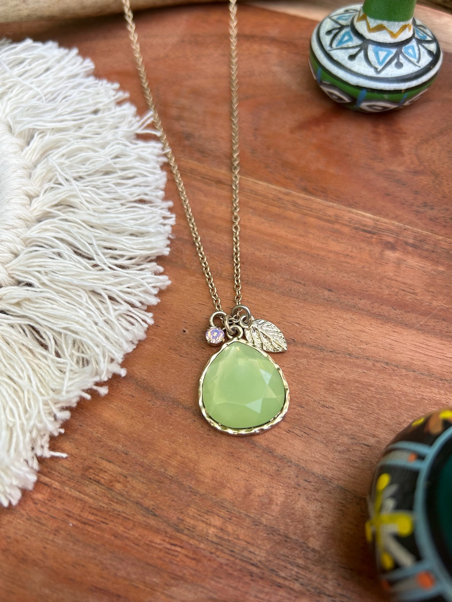 exquisite jewelry, estate jewelry, western apparel, boho, jewelry, jewelry aesthetic, modern necklace, necklace, green pendant necklace, fringe necklace