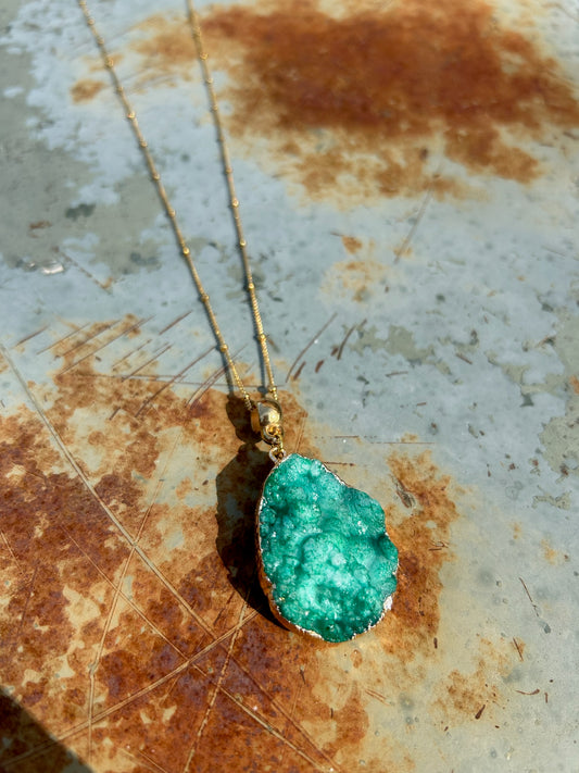 boho, boho jewelry, western apparel, western, statement jewelry, necklace, stainless steel chain, green geode