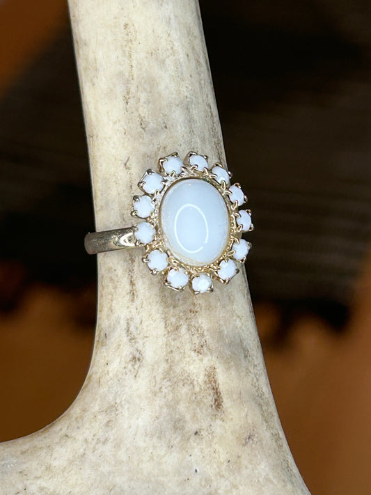 boho, boho jewelry, western apparel, western, statement jewelry, vintage ring, size 7, white pendant ring, ring