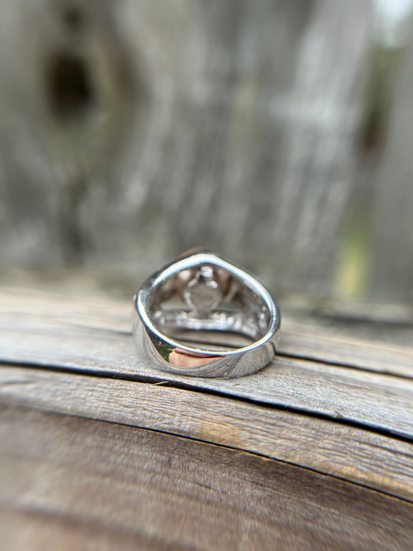 Luster Ring